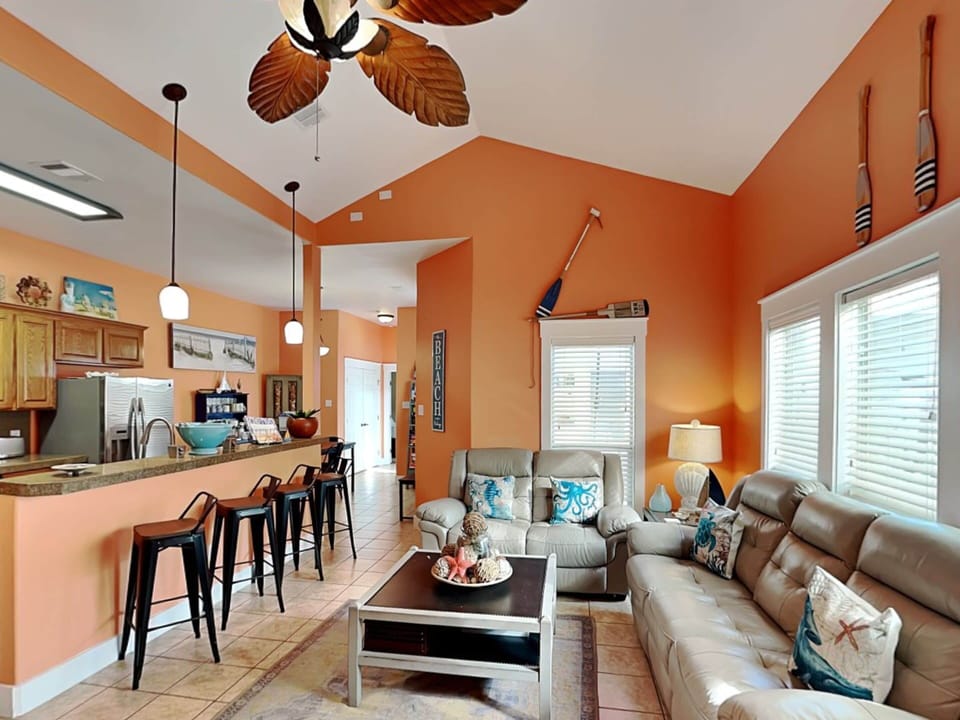 Studio (3 Bedrooms) | Property amenity