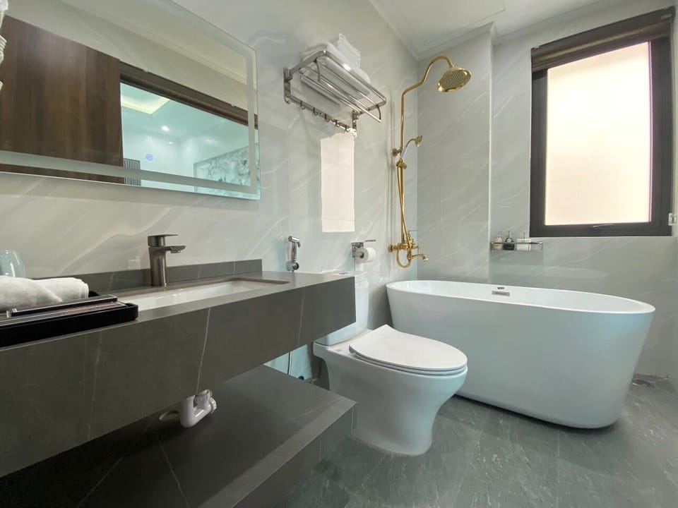 Standard Room | Bathroom