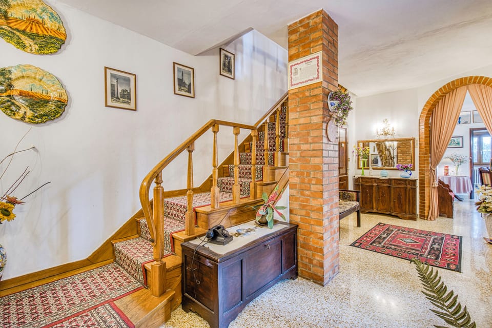 Family House, 5 Bedrooms, Fireplace, Mountainside (Villa Paola Private Pool Gym in) | Interior