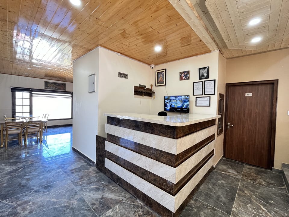 Hotel AJ Himalayan Hotel in Himachal Pradesh