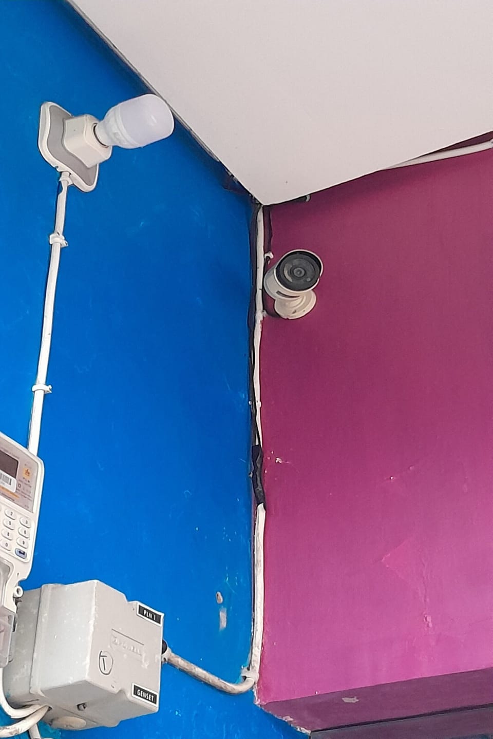 Basic Single Room | WiFi (free), bed sheets