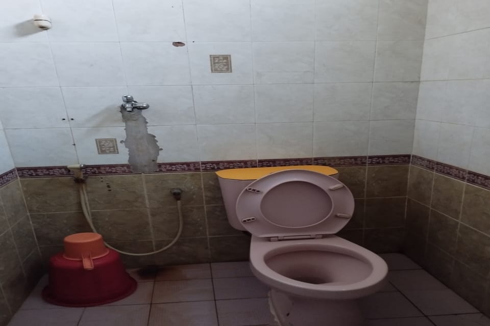 Double Room | Bathroom | Shower, towels