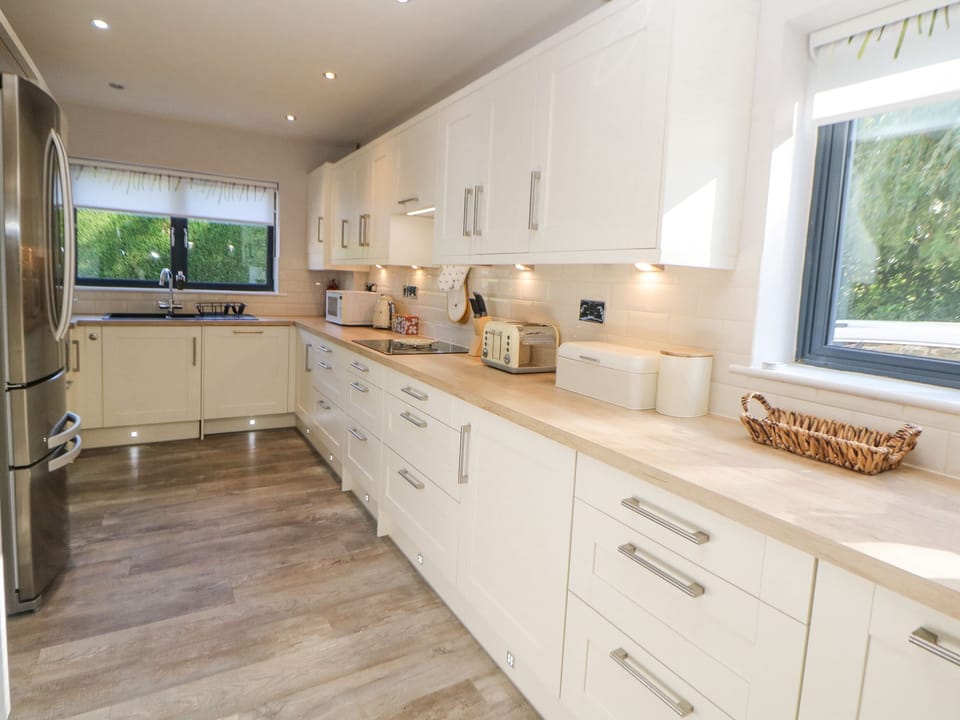 Fridge, dishwasher, electric kettle, toaster