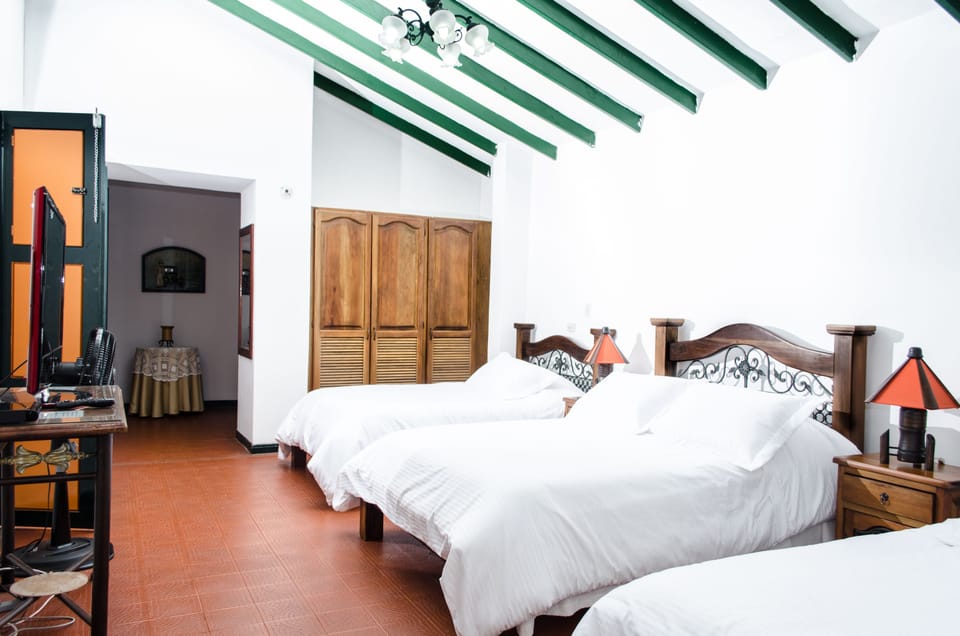 Family Room | Free cribs/infant beds, rollaway beds, free WiFi