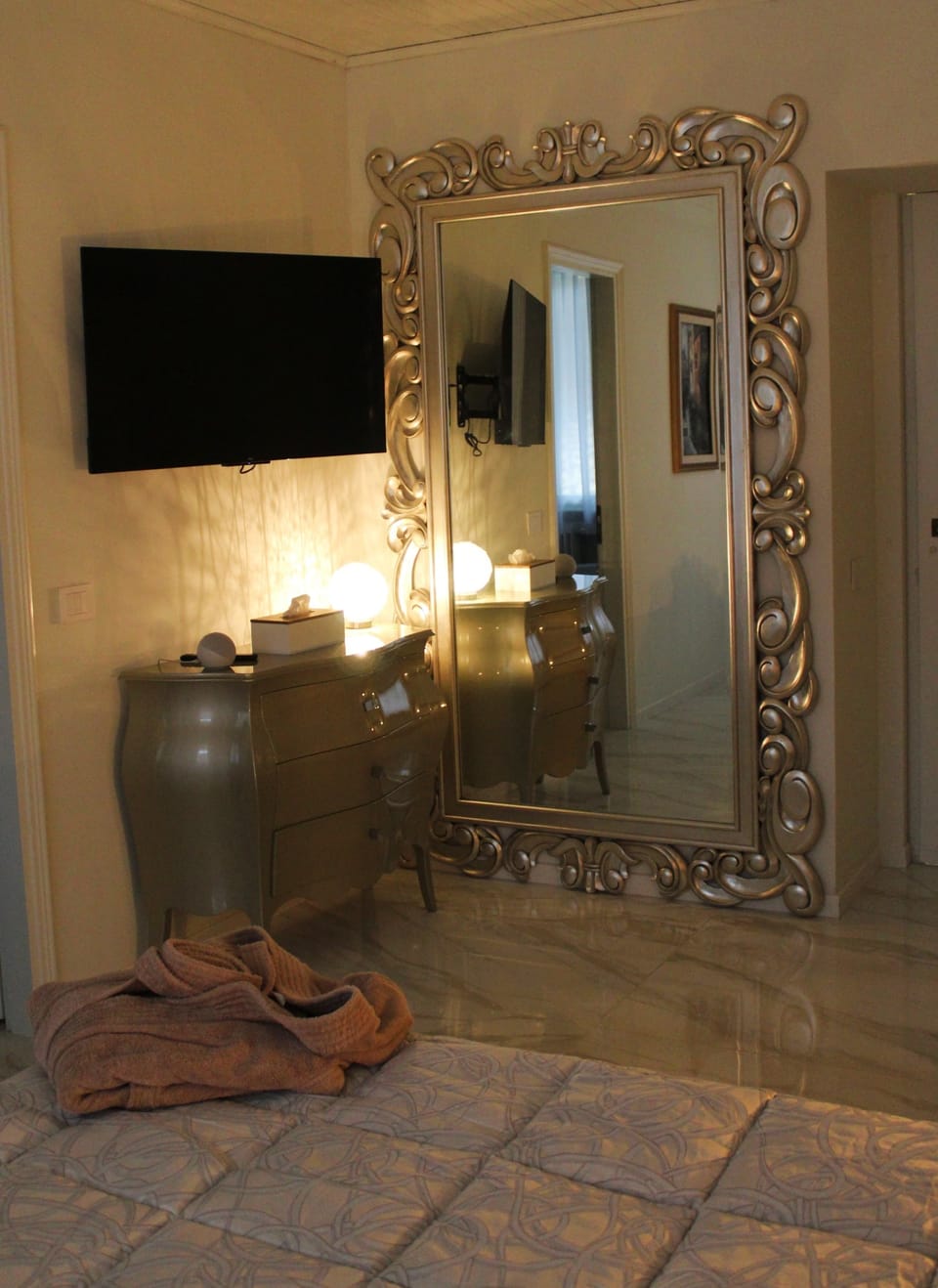 Deluxe Room | 1 bedroom, Frette Italian sheets, premium bedding, down comforters