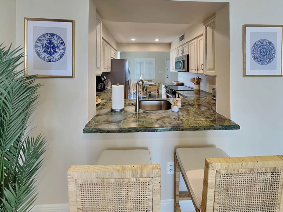 Condo (2 Bedrooms) | Property amenity