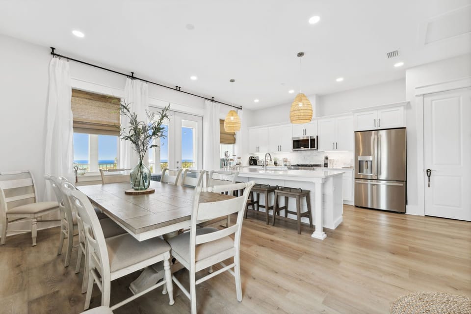 Townhome, Multiple Beds, Pool Access, Partial Ocean View (20722 First Ave - Grand Retreat I) | Dining