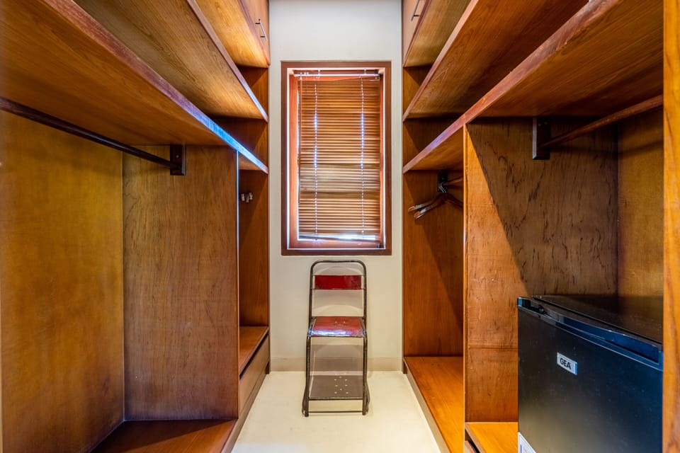 Luxury Villa | Wardrobe
