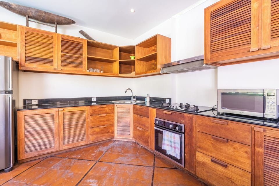 Luxury Villa | Private kitchen | Coffee/tea maker