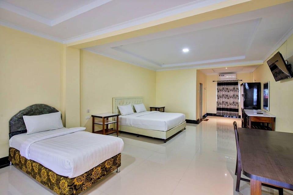 Studio Suite | In-room safe, desk, WiFi (free), bed sheets