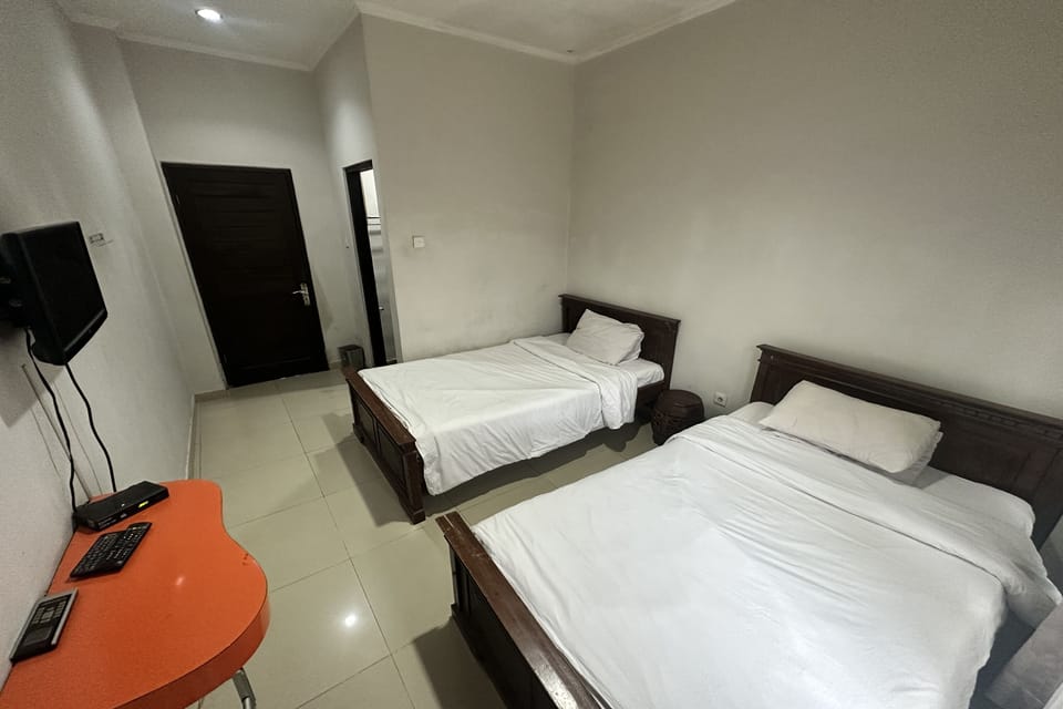 Standard Room | Desk, free WiFi, bed sheets