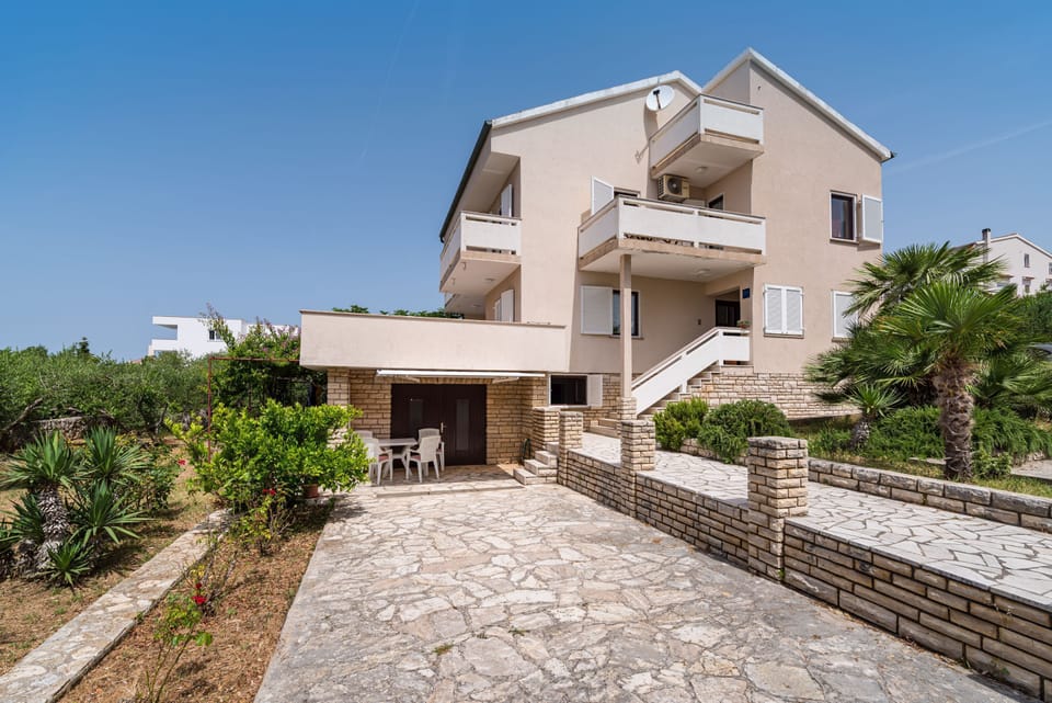 Apartment, 1 Bedroom, Balcony, Garden View | Exterior
