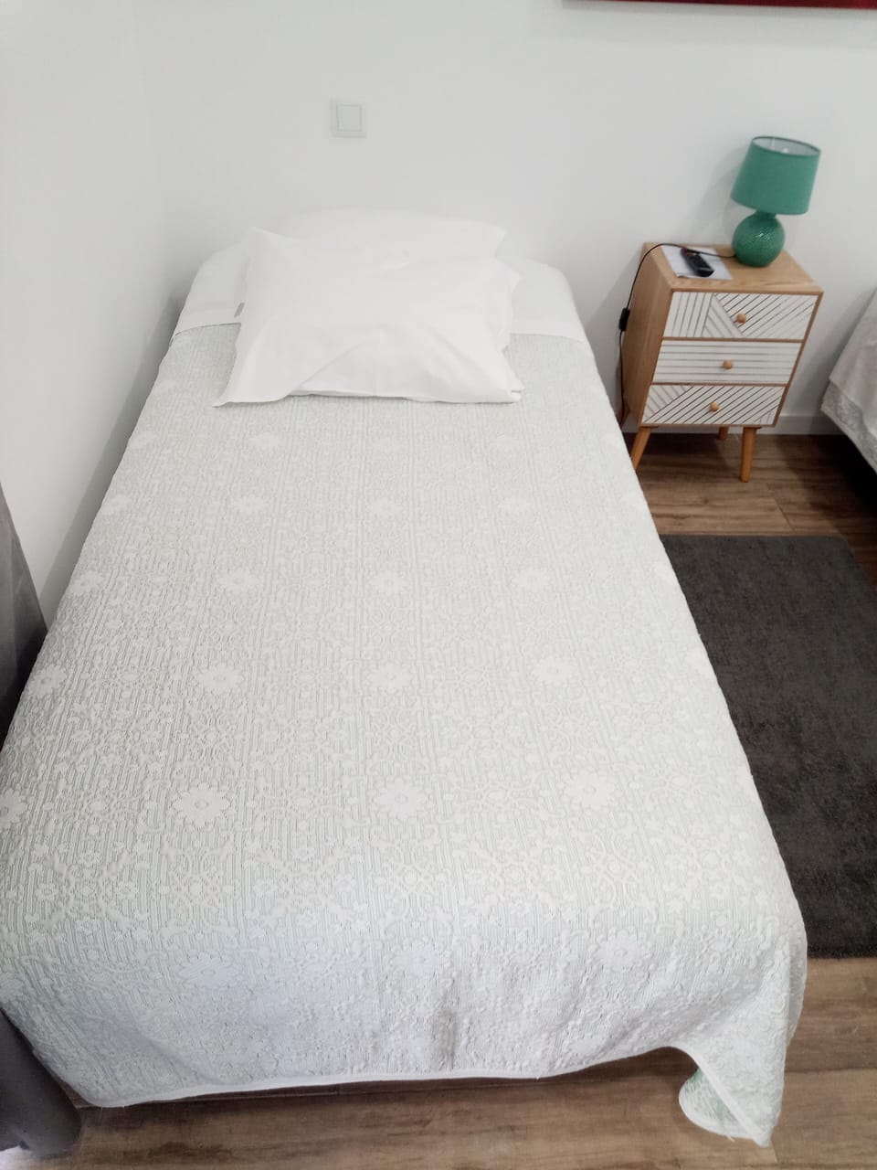 Basic Twin Room, 2 Twin Beds | Minibar, desk, free WiFi, bed sheets