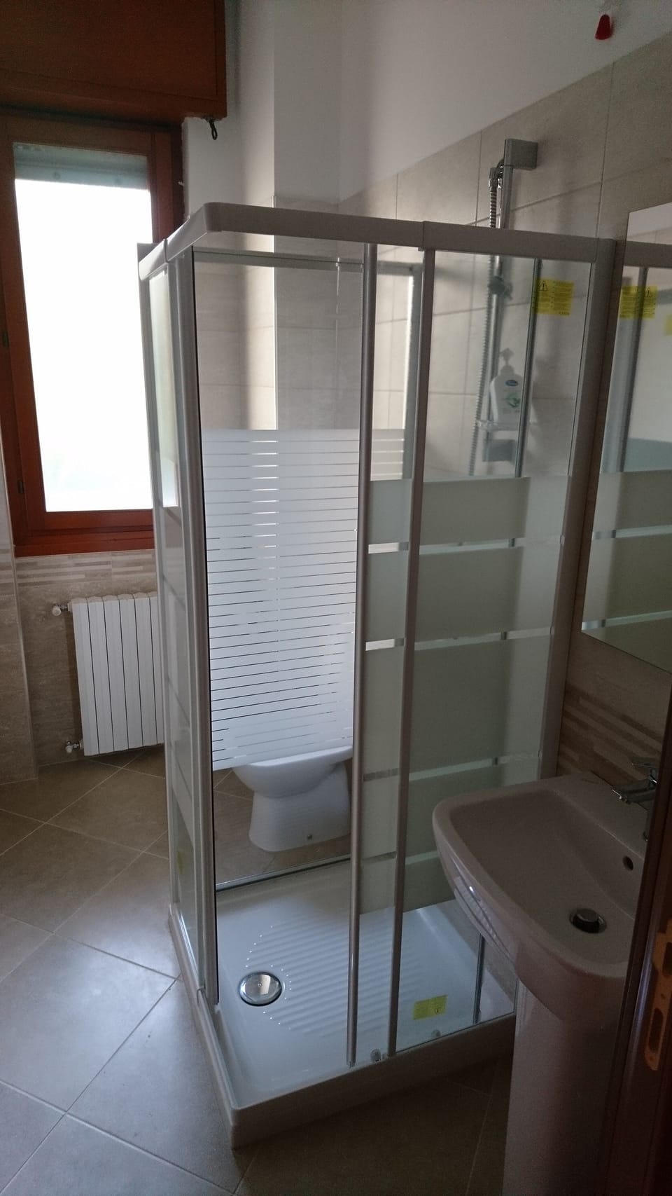 Shower, towels