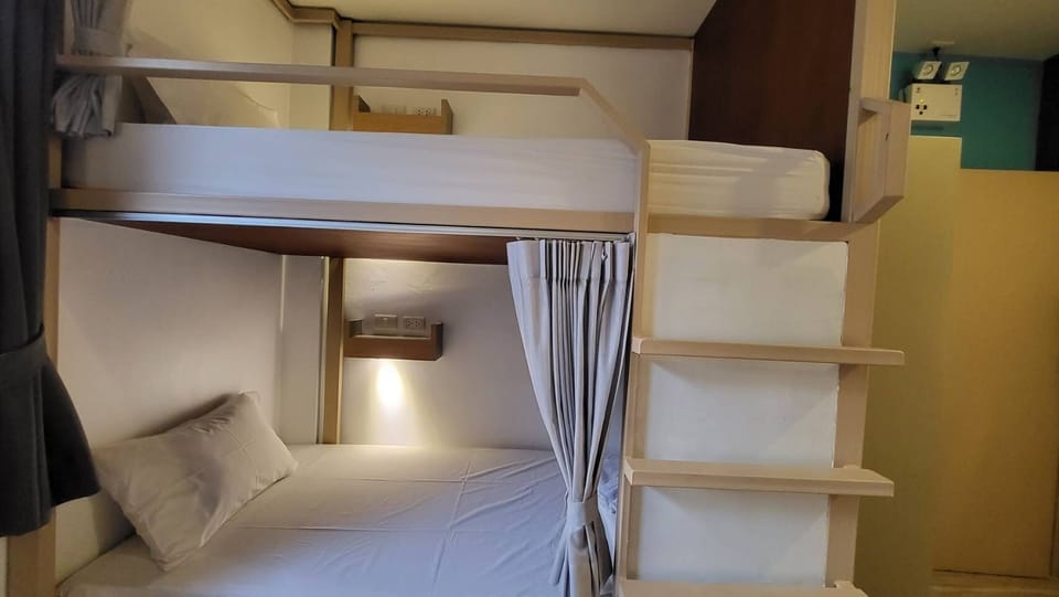 Basic Shared Dormitory | Free WiFi