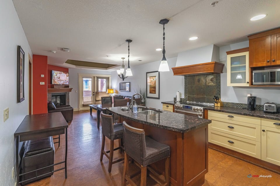 Family Condo, Pool Access, Courtyard View | Private kitchen | Coffee/tea maker, full-size fridge, oven, stovetop