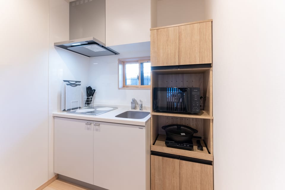 Standard House | Private kitchen | Full-size fridge, microwave, stovetop, electric kettle