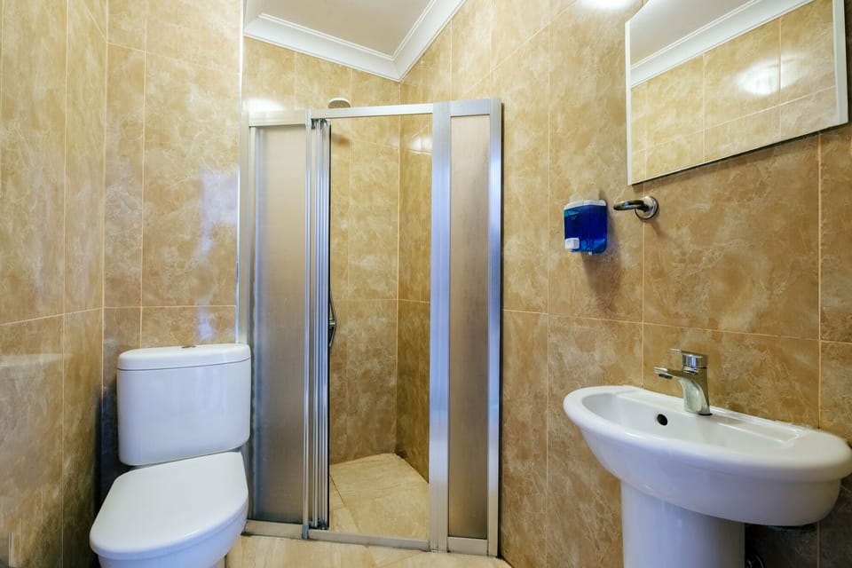 Family Quadruple Room, Sea View | Desk, bed sheets