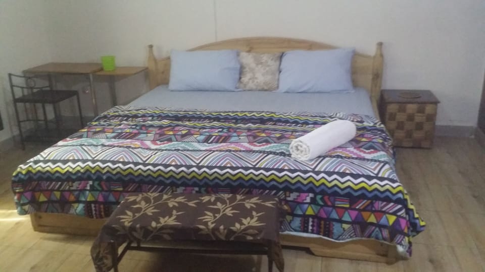 Classic Double Room | Hypo-allergenic bedding available, desk, laptop workspace