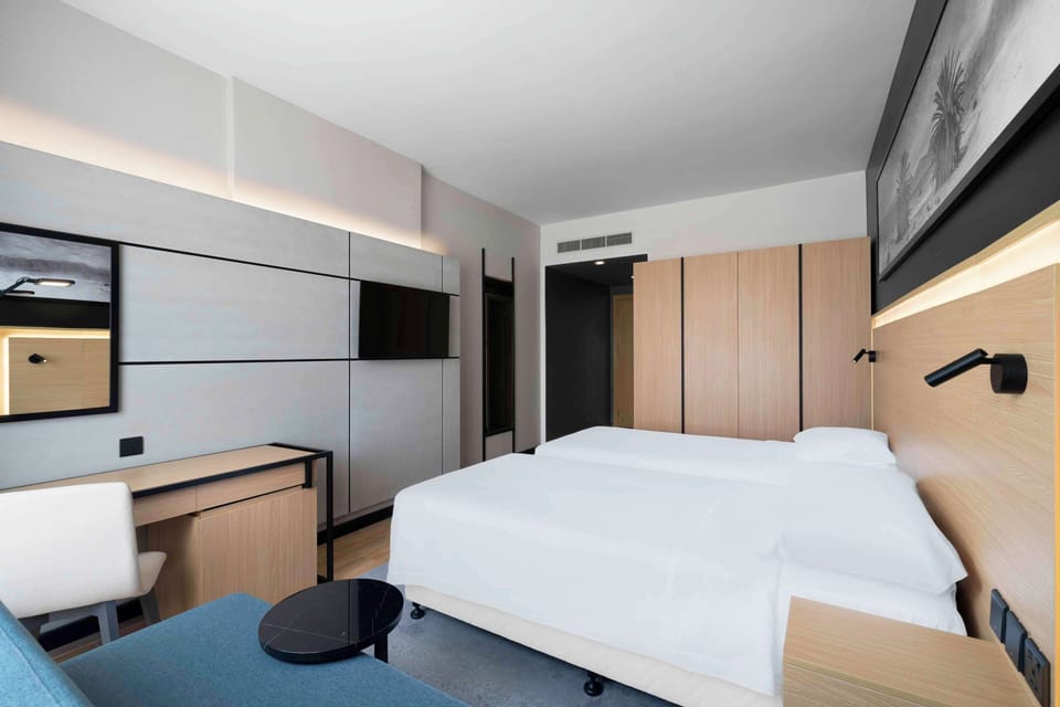 Superior Room, Non Smoking | Minibar, in-room safe, desk, laptop workspace