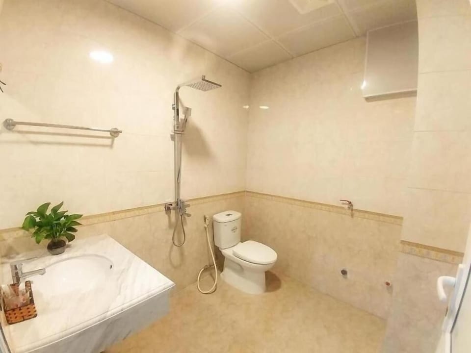 Standard Room | Bathroom