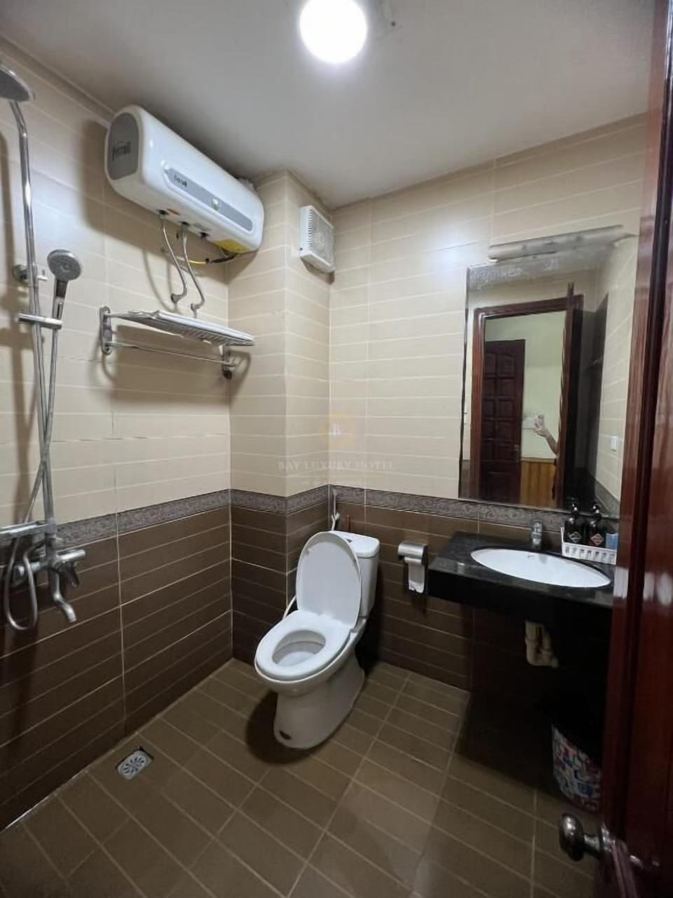 Standard Room | Bathroom