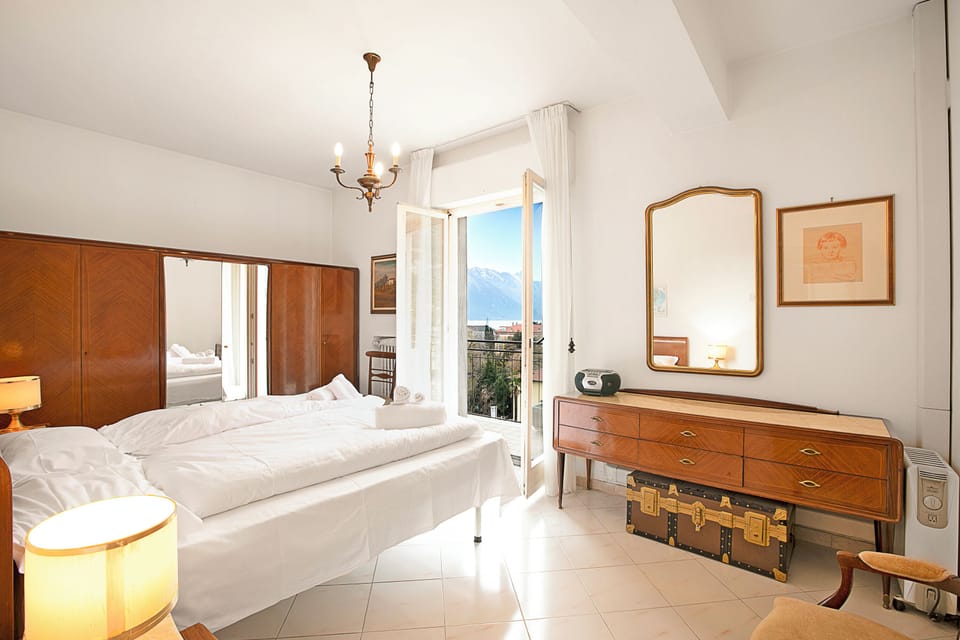 Family Apartment, Multiple Bedrooms (Garda View) | 3 bedrooms, free WiFi, bed sheets