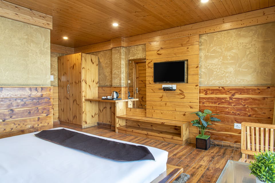 Panoramic Room | 2 bedrooms, individually decorated, individually furnished, desk
