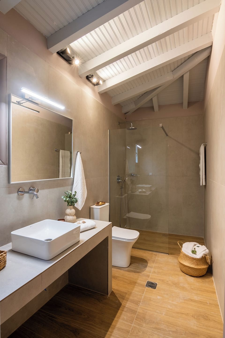 Royal Suite, Multiple Beds, Private Pool, Partial Sea View | Bathroom | Shower, hair dryer, bathrobes, slippers