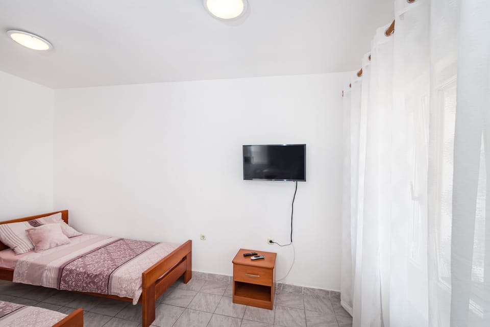 Apartment, 1 Bedroom, Balcony, Garden View | 2 bedrooms