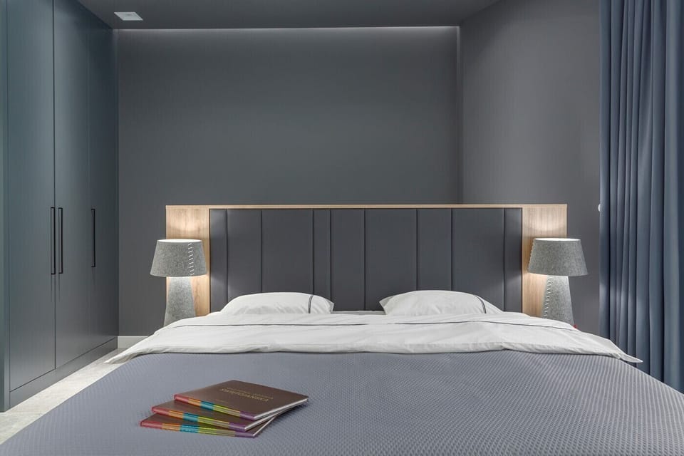 Deluxe Studio Suite, Balcony | Individually decorated, individually furnished, laptop workspace