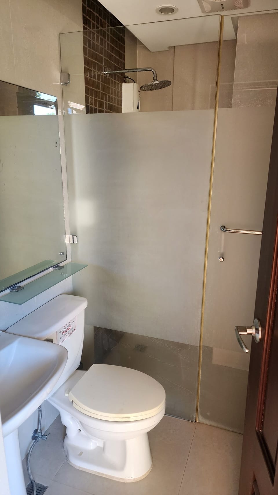 Deluxe Single Room, 1 Queen Bed, Ocean View | Bathroom | Shower, rainfall showerhead, free toiletries, bidet