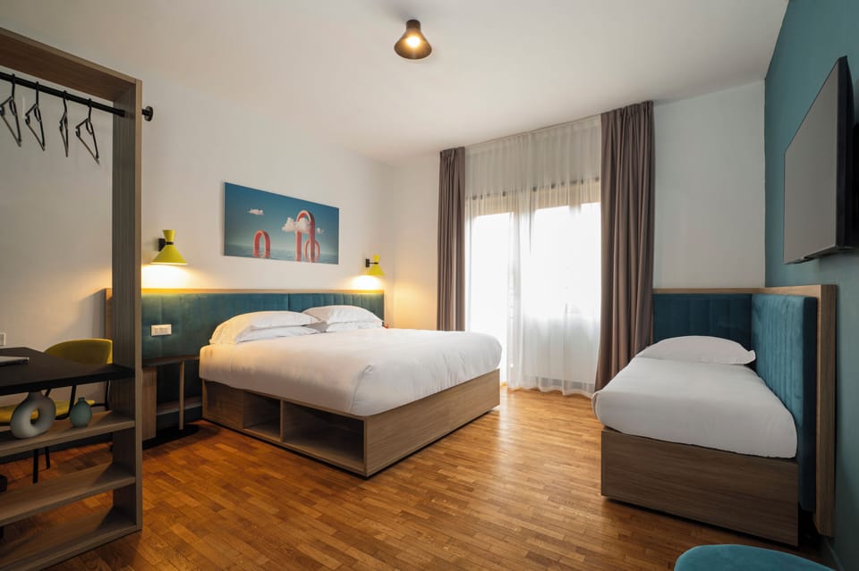 Standard Triple Room | Hypo-allergenic bedding, desk, laptop workspace, soundproofing