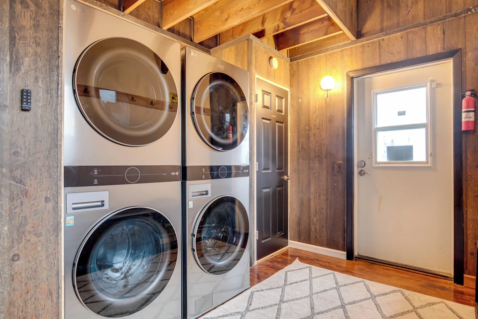 Iron River Retreat w/ Sauna: Walk to Ski Brule! Apartment in Michigan