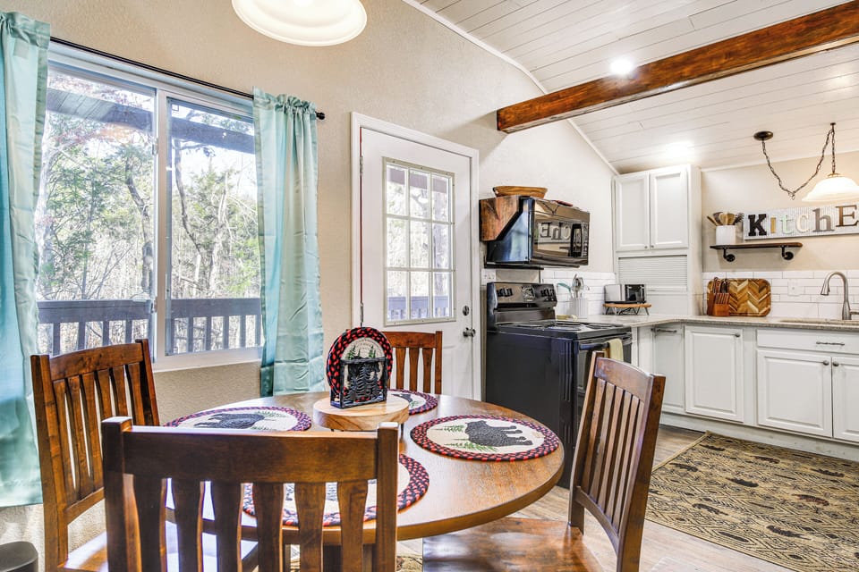 Cottage (2 Bedrooms) | Front of property