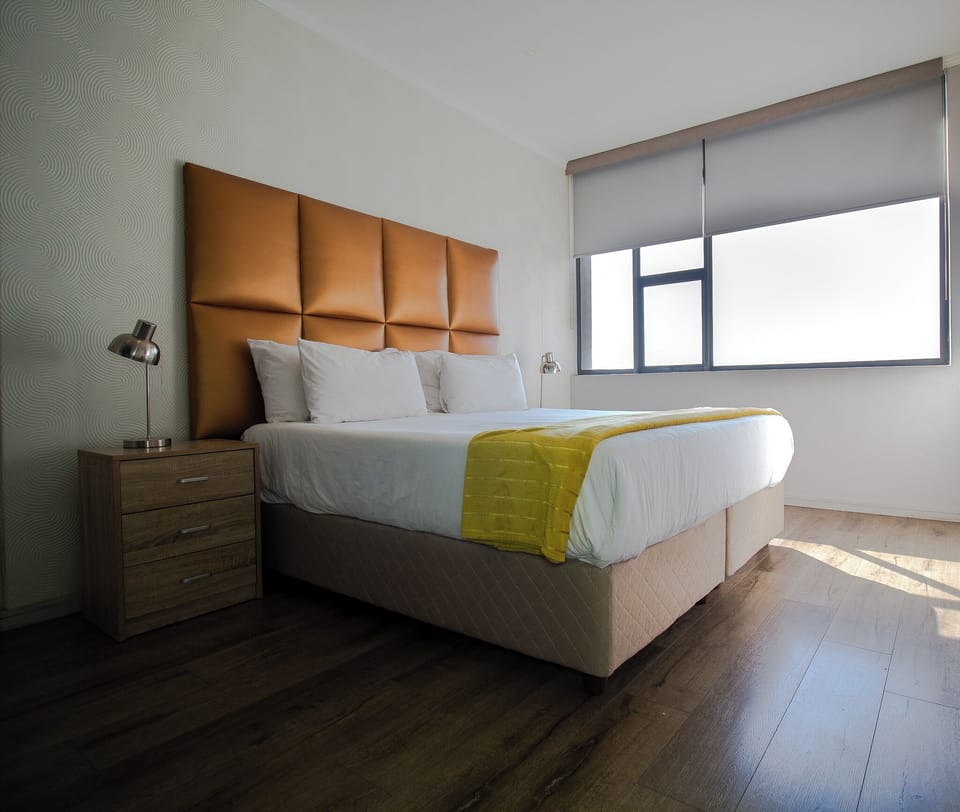 Luxury Apartment | 2 bedrooms, iron/ironing board, free WiFi