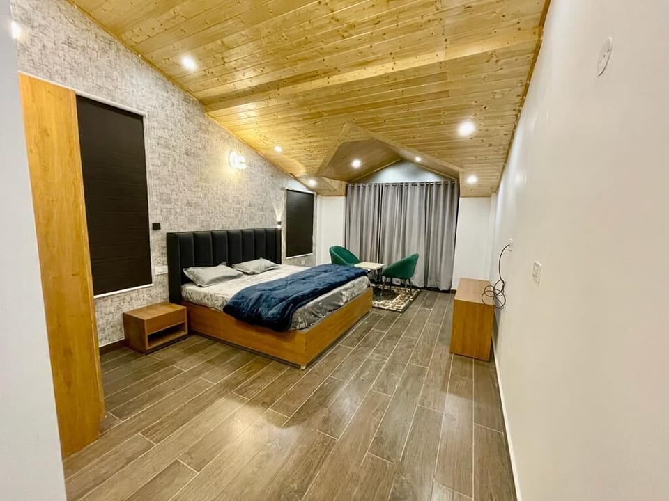 Luxury Room | Free WiFi