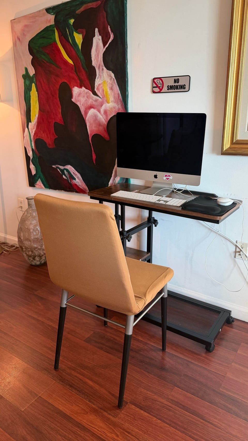 Luxury Condo | Living area | 56-inch flat-screen TV with cable channels, TV, Netflix