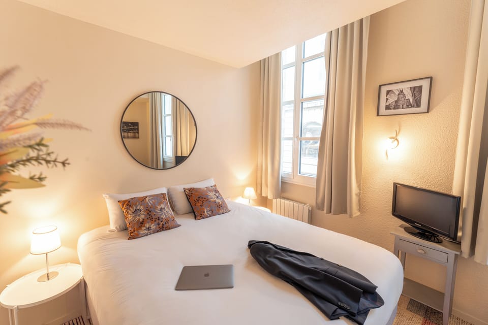 Double Room | Premium bedding, pillowtop beds, WiFi (free), individually decorated