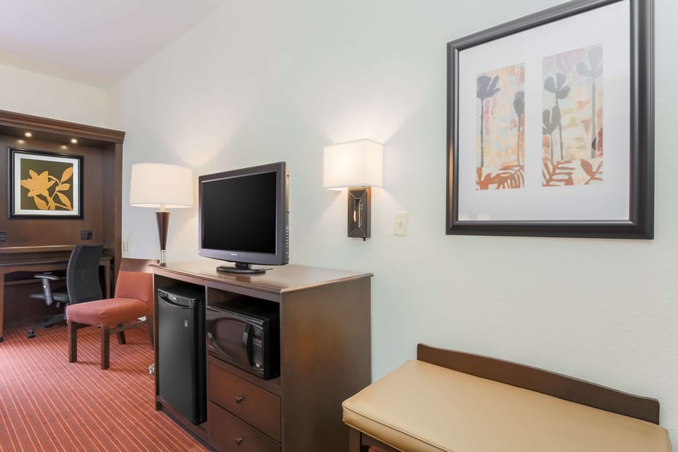 Premium bedding, pillowtop beds, desk, blackout drapes