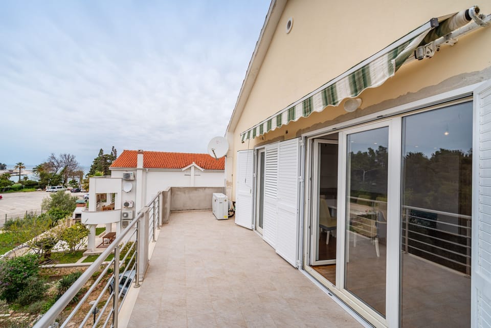 Apartment, 2 Bedrooms, Balcony, Garden View | Terrace/patio