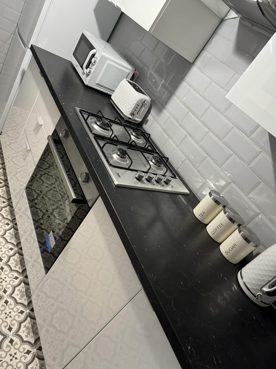 House | Private kitchen | Fridge, microwave, oven, stovetop