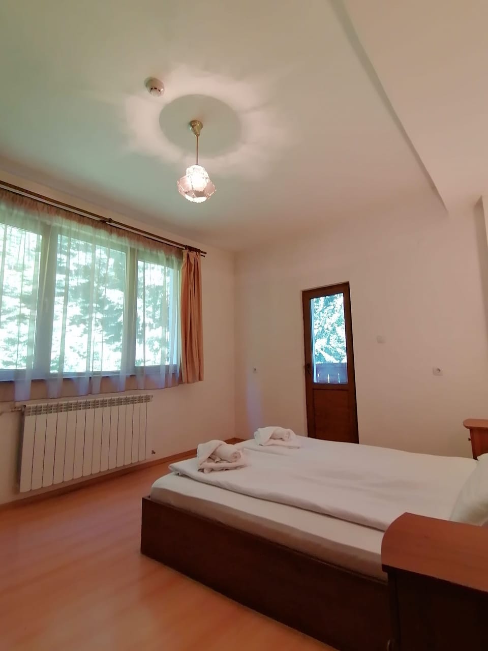 Family Quadruple Room | Desk, laptop workspace, free WiFi, bed sheets