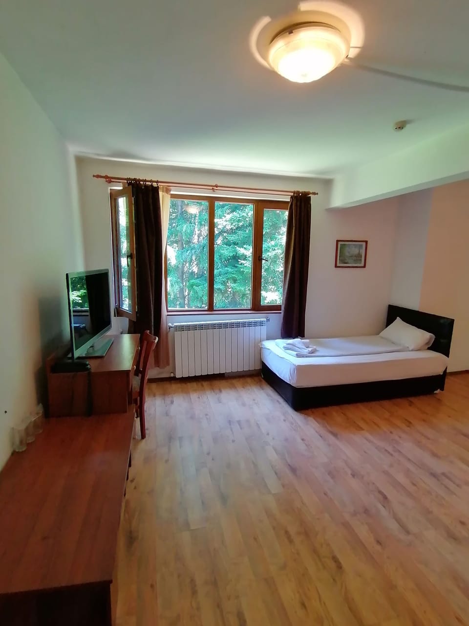 Family Quadruple Room | Desk, laptop workspace, free WiFi, bed sheets