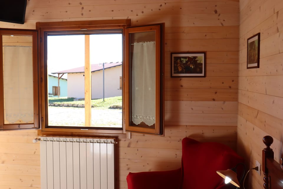 Deluxe Double or Twin Room, Mountain View | Individually furnished, soundproofing, free WiFi
