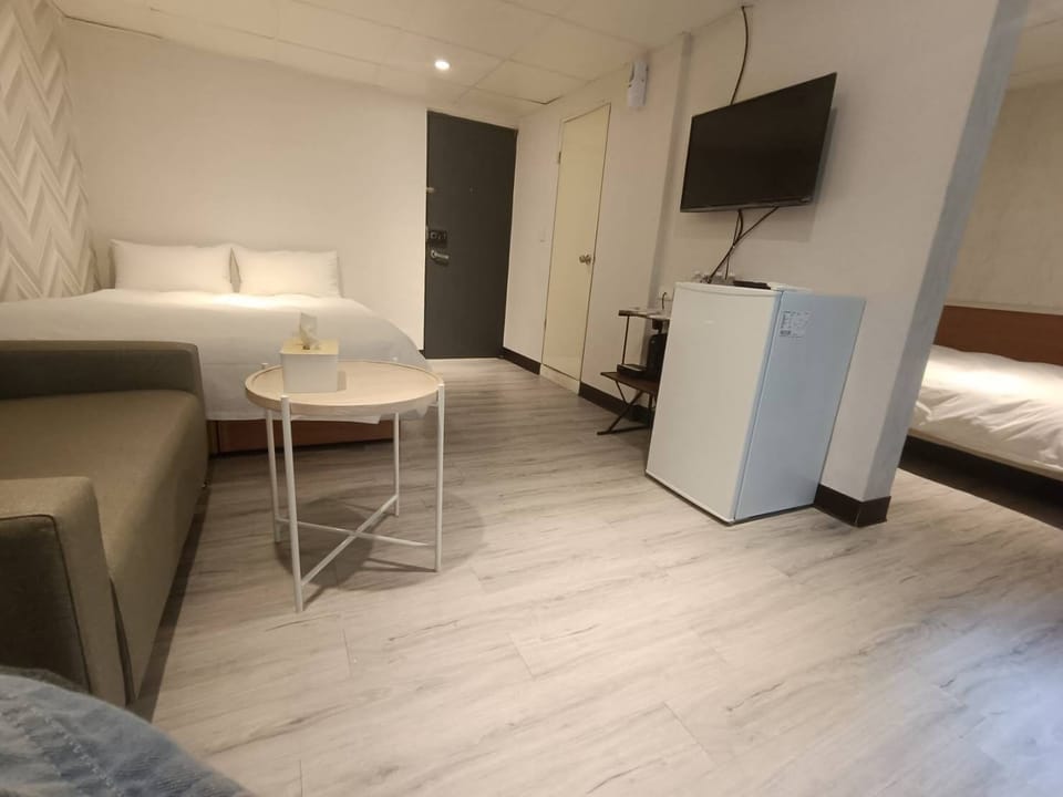 Standard Quadruple Room | Soundproofing, free WiFi