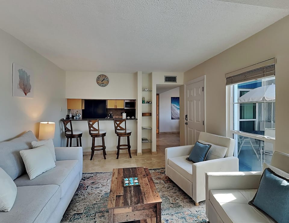 Condo (2 Bedrooms) | Property amenity