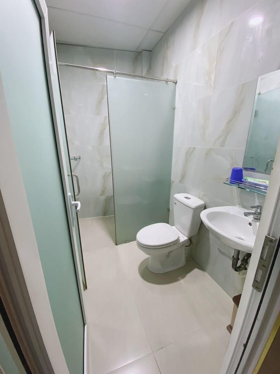 Standard Room | Bathroom
