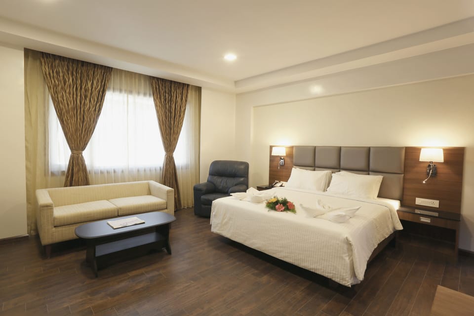 Tangerine Room | 1 bedroom, premium bedding, in-room safe, desk