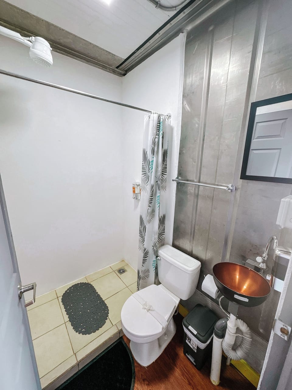 Standard Double Room, Multiple Beds, Garden View | Bathroom | Shower, towels, soap, shampoo